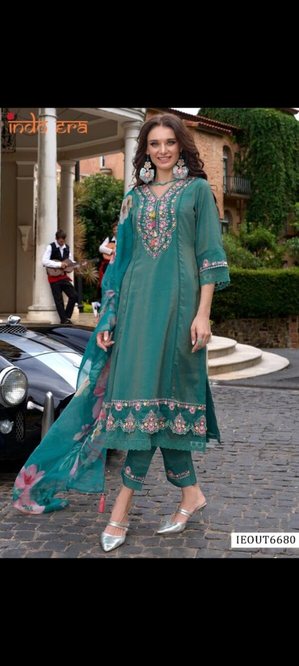 Elegant Silk Blend Embroidered Outfit with Organza Floral Dupatta - Image 5